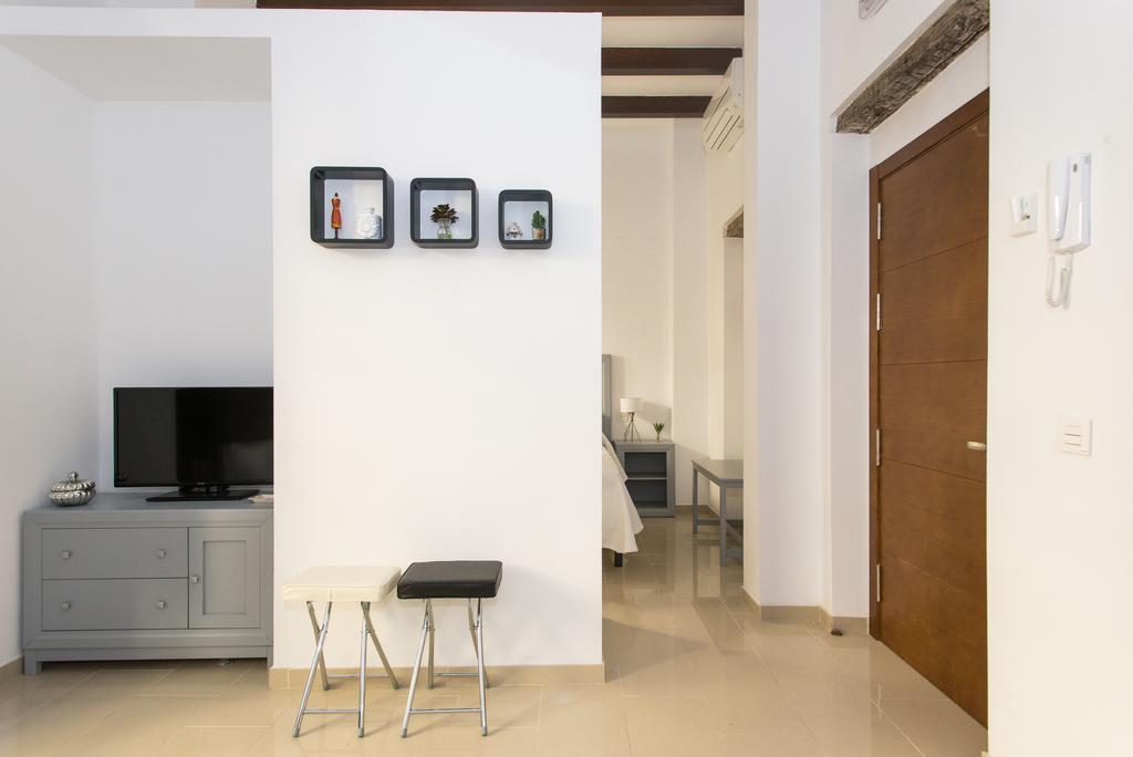 Apartamentos Plaza Nueva 세비야 객실 사진